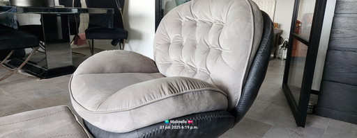 Fauteuil avec pouf