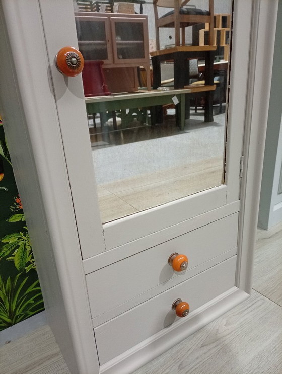 Image 1 of Armario con espejo