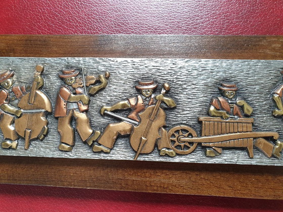 Image 1 of Fregio in rame raffigurante una festa di paese, in ottone e metallo argentato, firmato, realizzato a mano, pezzo unico.