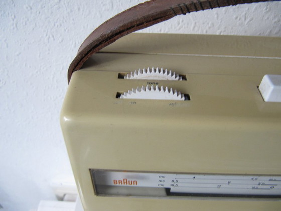Radio portable Braun T 23 Dieter Rahms – Braun T23, Objets déco, Plastic, Leather (photo 4 of 19)