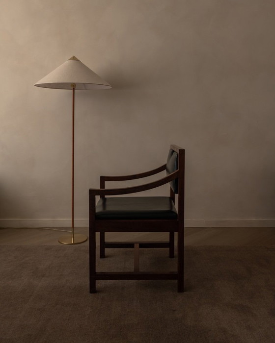 Image 1 of Vintage Houten Armstoel Met Zwart Kunstleer, Scandinavische Stijl