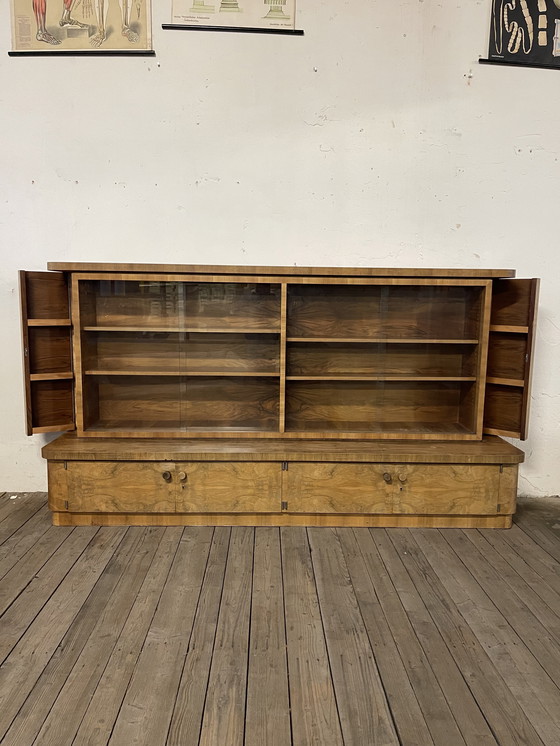 Image 1 of Art Deco Walnoot buffer dressoir jaren 30 Duits