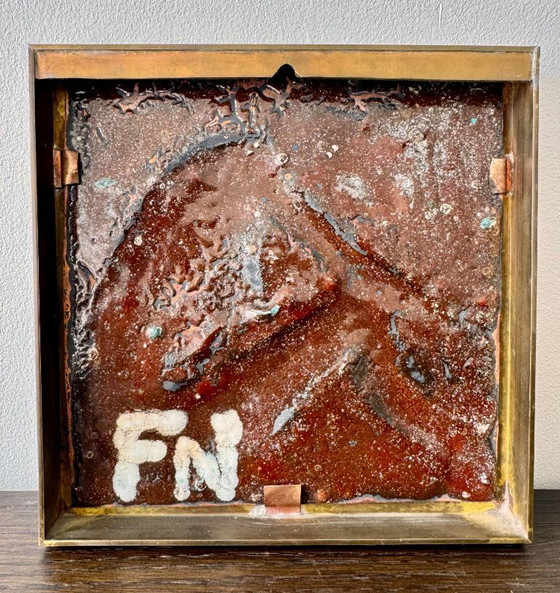 Image 1 of Vintage keramische reliëftegel met ingelijste vrouwelijke figuur