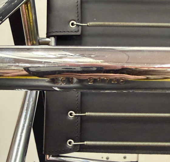 Image 1 of Cassina - Le Corbusier - Poltrona - LC1