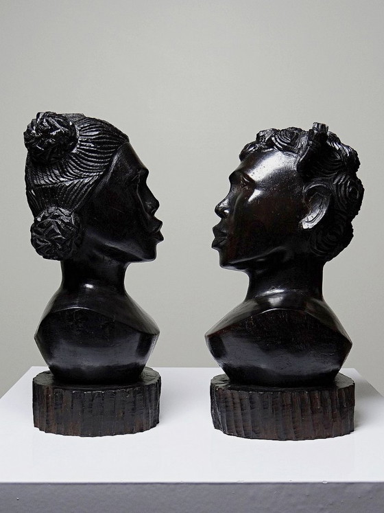 Image 1 of Couple de bustes Malgaches bois exotique foncé sculpté artisanat années 40-70