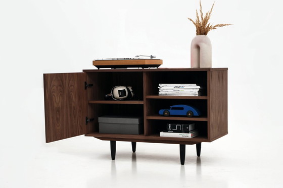 Image 1 of Mueble de nogal para TV O-S17