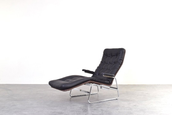 Chaise longue modelo Fenix ​​de piel y cromo de Bauhaus, diseñada por Sam Larsson para Dux. – Leather, Metal (photo 2 of 16)