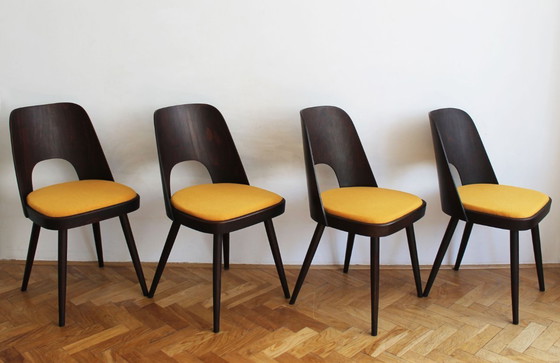 Image 1 of Set van vier eetkamerstoelen van Oswald Haerdtl