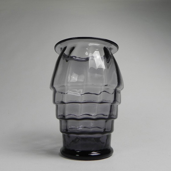 Image 1 of Art Deco vase with twisted vertical bands, Doyen style, 1930s