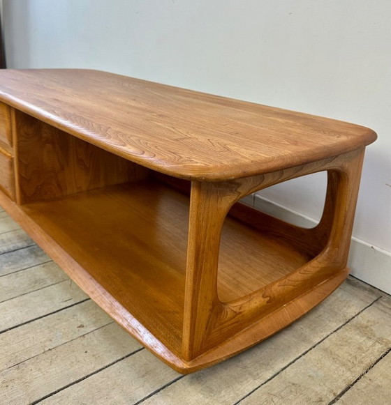 Image 1 of Table basse /meuble rangement en orme massif ERCOL Minerva 1980'S