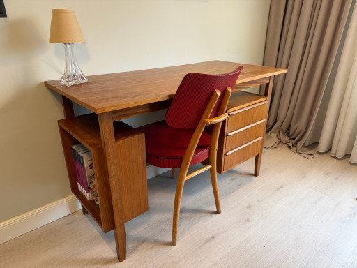 Vintage Teakholz Schreibtisch – Retro / Mid-Century Design