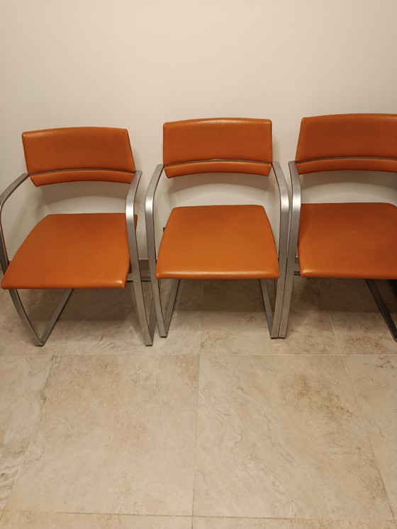 Sedia a sbalzo in pelle arancione Tonon Italia, Sedie da pranzo, Metallo, Modern (foto 3 di 5)