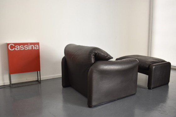 Magnifique Fauteuil Design Cassina Maralunga & Repose-pieds – Leather (photo 2 of 15)