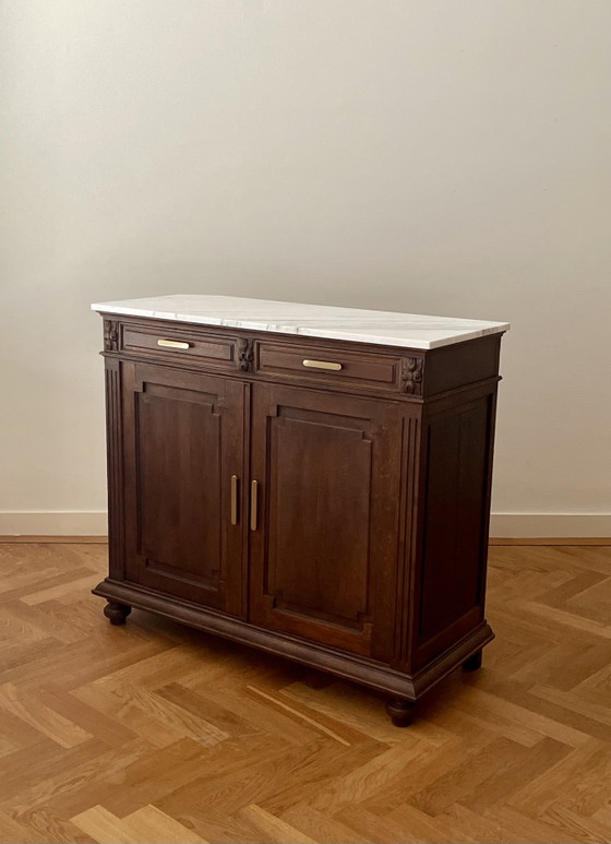 Buffet bas vintage en chêne massif – Wood, Marble (photo 2 of 9)