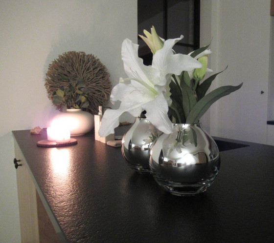 Image 1 of Twee spiegelvazen in glas