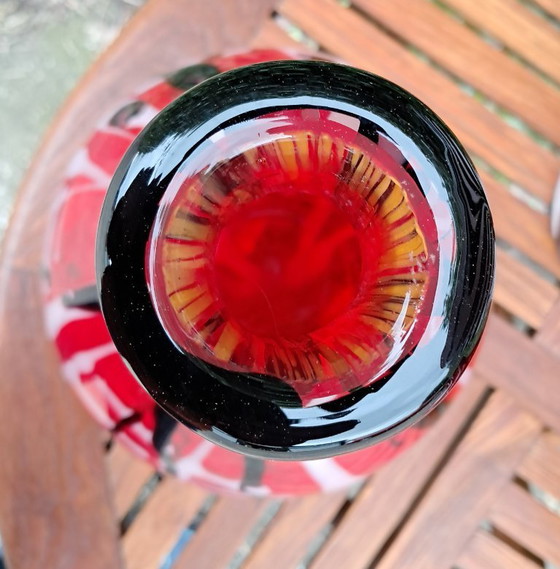 Image 1 of 2 Jarrones soplados a boca Rojo/Negro/Blanco