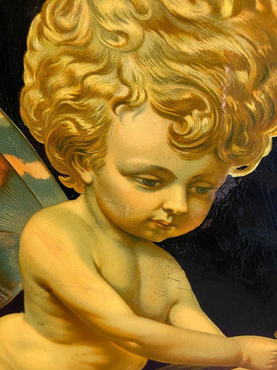 Image 1 of Estampe Lithographie Polychrome Avec Réhaut Doré Putto Chérubin Ange Papillon