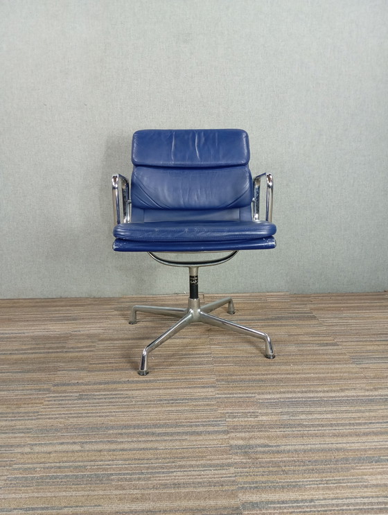 Image 1 of 1X Vitra Soft Pad Chair Ea 208