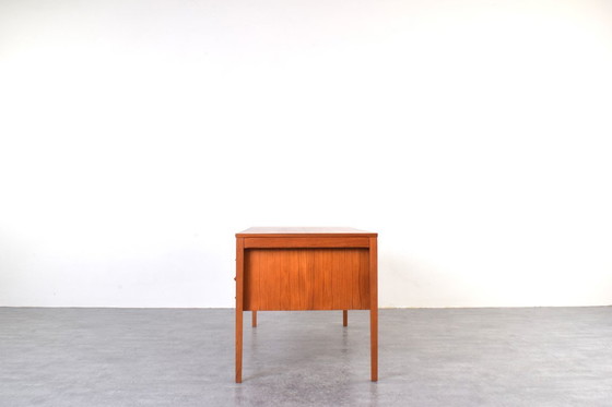 Image 1 of Teakhouten directiebureau uit het midden van de 20e eeuw, ontworpen door Torbjørn Afdal voor Bruksbo, jaren 60.