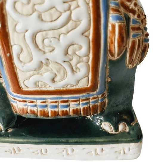 Image 1 of Portavasi vintage in ceramica verde a forma di elefante orientale, stile boho anni '70