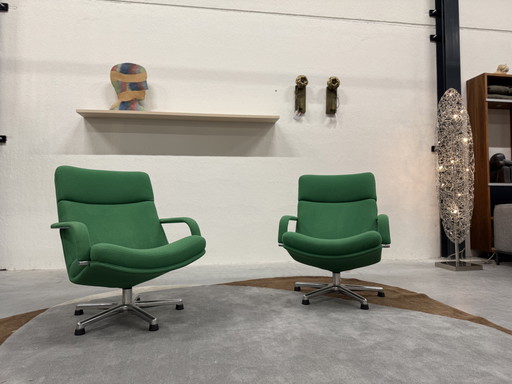 2 Fauteuil pivotant Artifort Geoffrey 154 en tissu laine vert