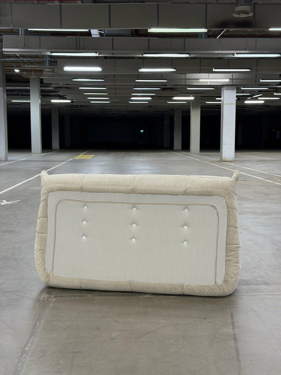 Image 1 of Design sur Stock Aikon Lounge