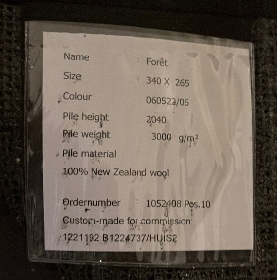 Image 1 of Alfombra Foret con base