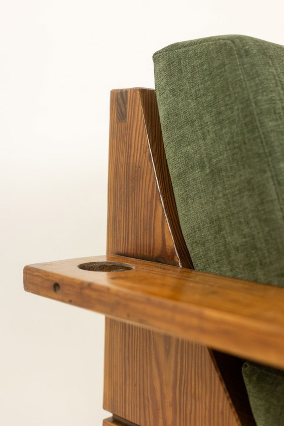 Image 1 of Een paar fauteuils in modernistische stijl, gemaakt van grenenhout. Jaren 60.