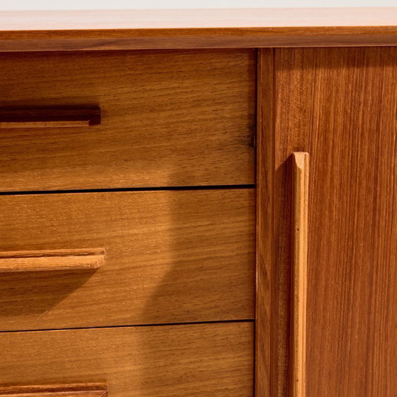Image 1 of MK10637 Gerestaureerd teakhouten dressoir