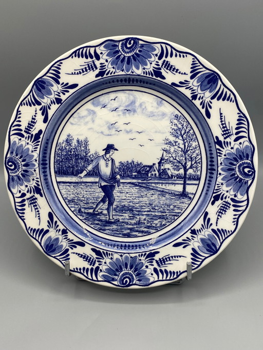 Decorative Delft blue plate, sower scene, polder landscape, hand-painted – servies, Ceramic