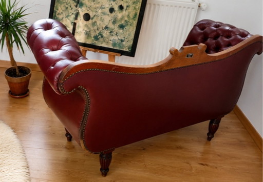 Canapé Chesterfield ancien en cuir véritable