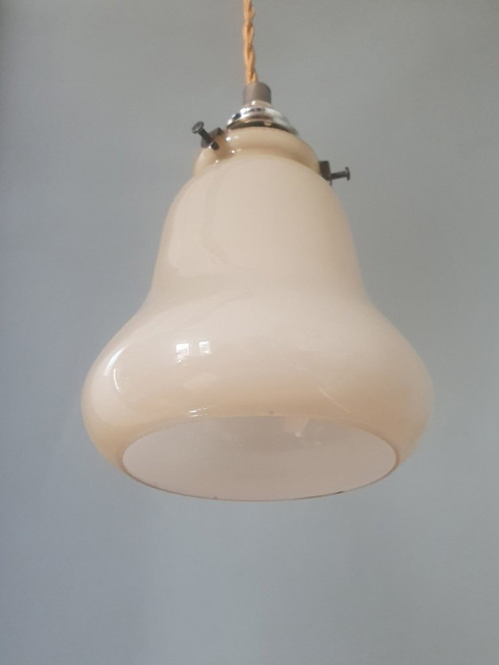 Image 1 of Suspension vintage - verre opalin - forme de poire