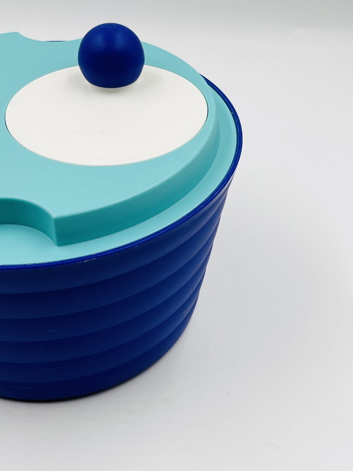 Tupperware salad spinner