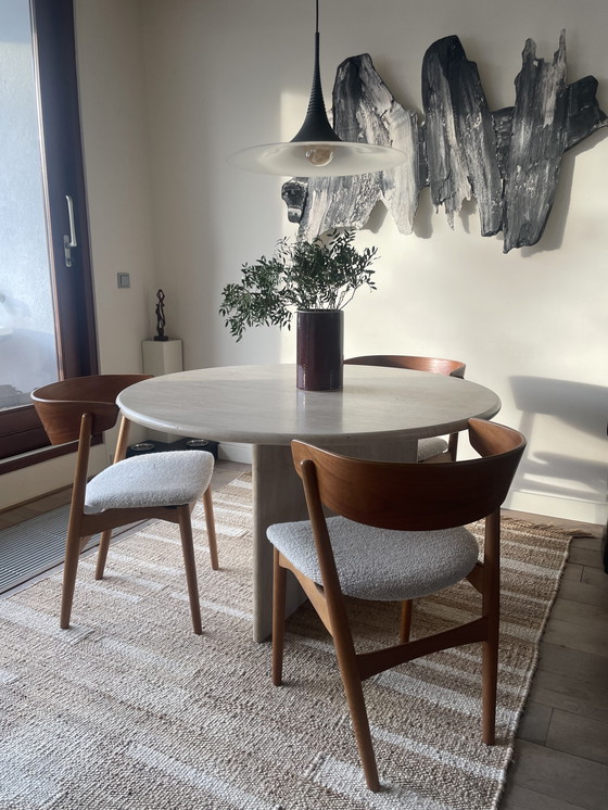 Image 1 of Round travertine table 120cm