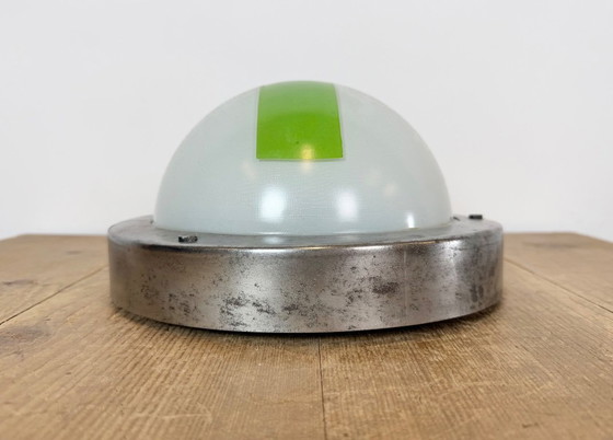 Lampe murale ou plafonnier d'urgence vintage, années 1970 – Elektrosvit, Appliques murales, Glass, Iron (photo 3 of 13)