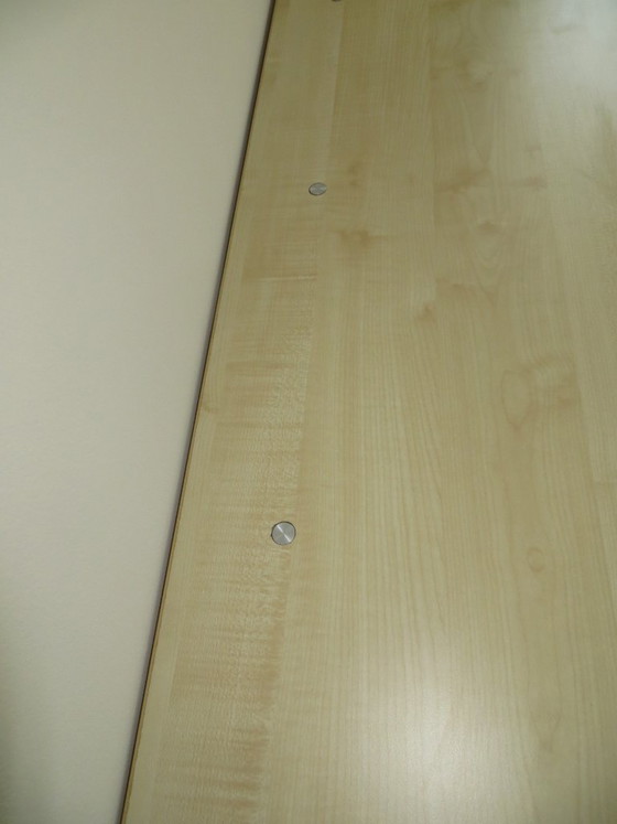 Image 1 of Escritorio con armario a juego