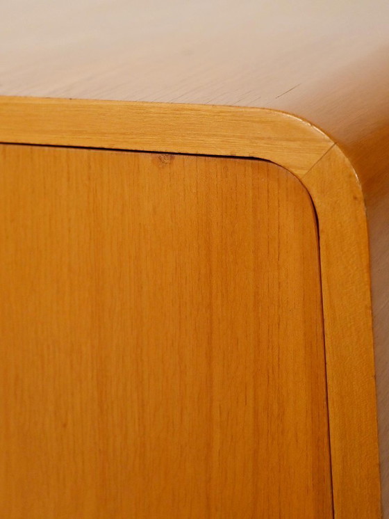 Image 1 of Skandinavischer Ulmenholzschrank aus den 1940er Jahren mit Intarsien