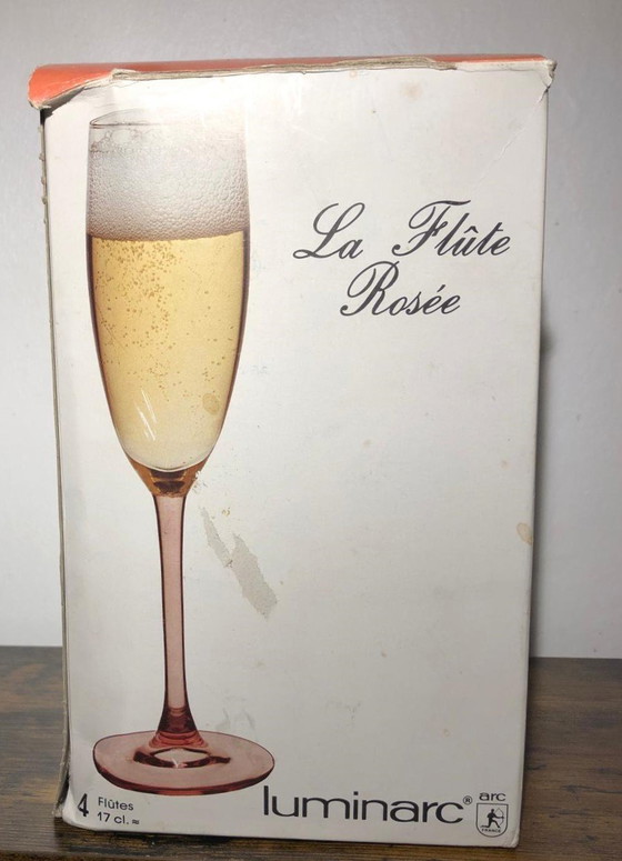 Image 1 of Juego de 4 copas de champán Luminarc rosa, modelo &quot;La flûte rosée&quot;