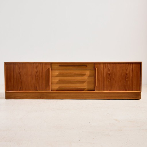 MK10637 Gerestaureerd teakhouten dressoir