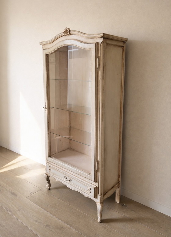 Image 1 of Franse brocante vitrinekast met glas
