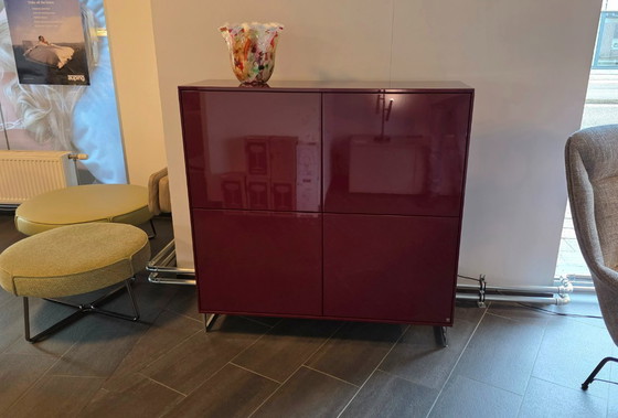 Image 1 of Musterring Kara Frame Wandschrank bordeaux Hochglanz