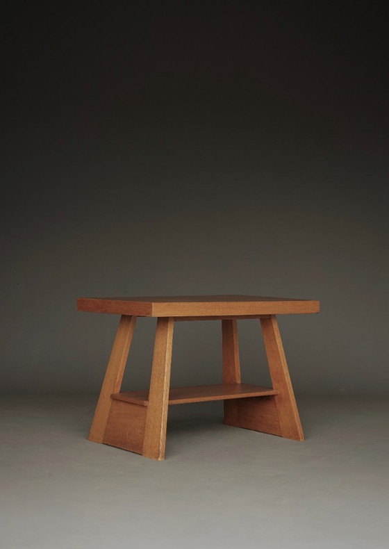 Image 1 of Nederlandse eikenhouten bijzettafel, jaren 1950