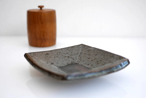 Mid-century modern pottery dish by Janet Leach, England