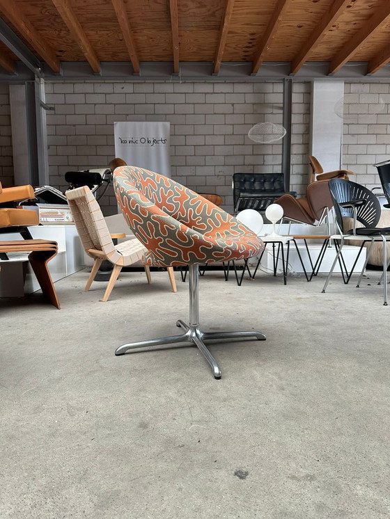 Image 1 of Artifort Nina chair (stock: multiple)