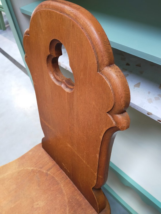 Image 1 of Eiken houten stoel