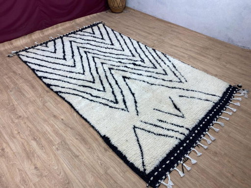 Moroccan artisan rug 250cmx150cm 