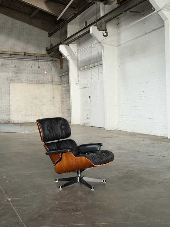 Image 1 of Vitra Eames Lounge Chair | 1960 | Palisander
