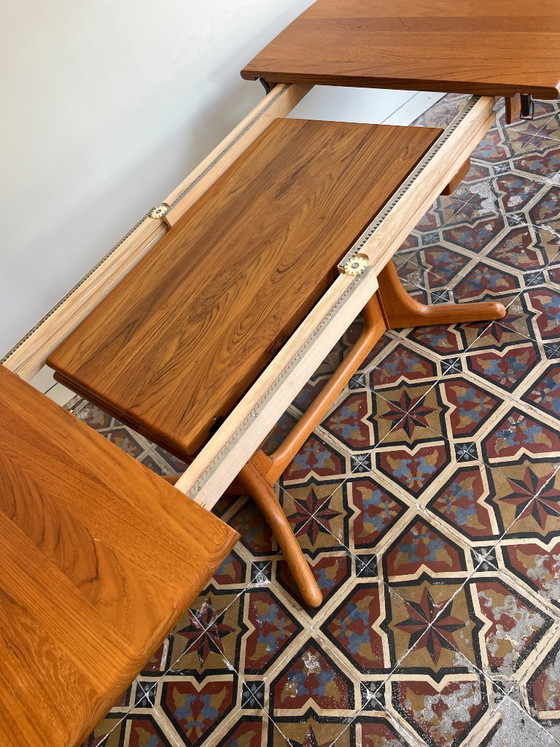 Image 1 of Danish dining table – Dyrlund