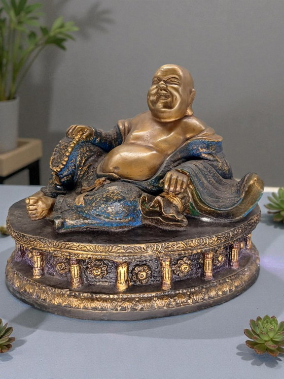 Image 1 of Statue de Bouddha en bronze d'Asie allonge sur son trône