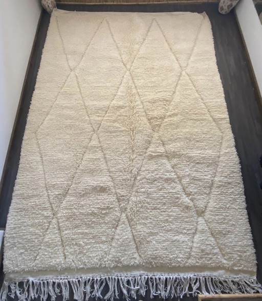 Nouveau tapis berbère intemporel fait à la main au charme rustique